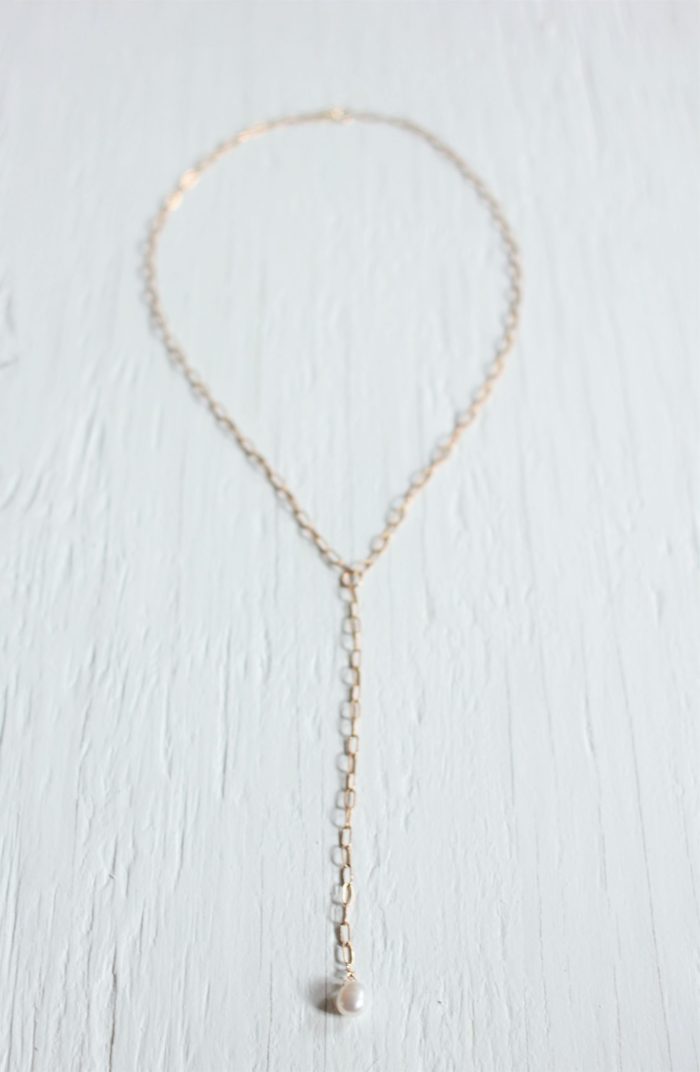 Dainty pearl necklace